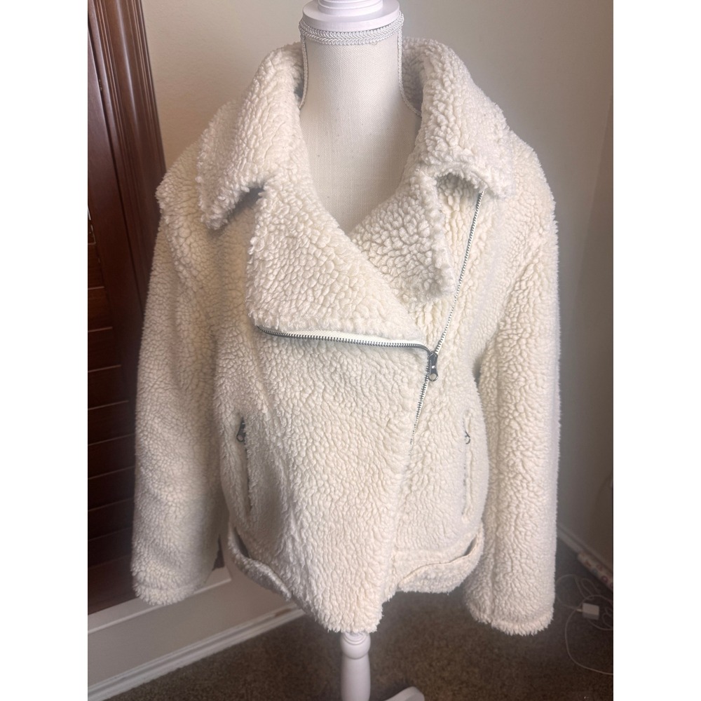 ASTR the Label Sherpa Fuzzy Moto Jacket Cream Faux Fur Coat Womens Medium